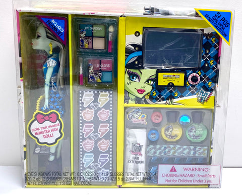 MONSTER HIGH DOLL CASE & FRANKIE DOLL